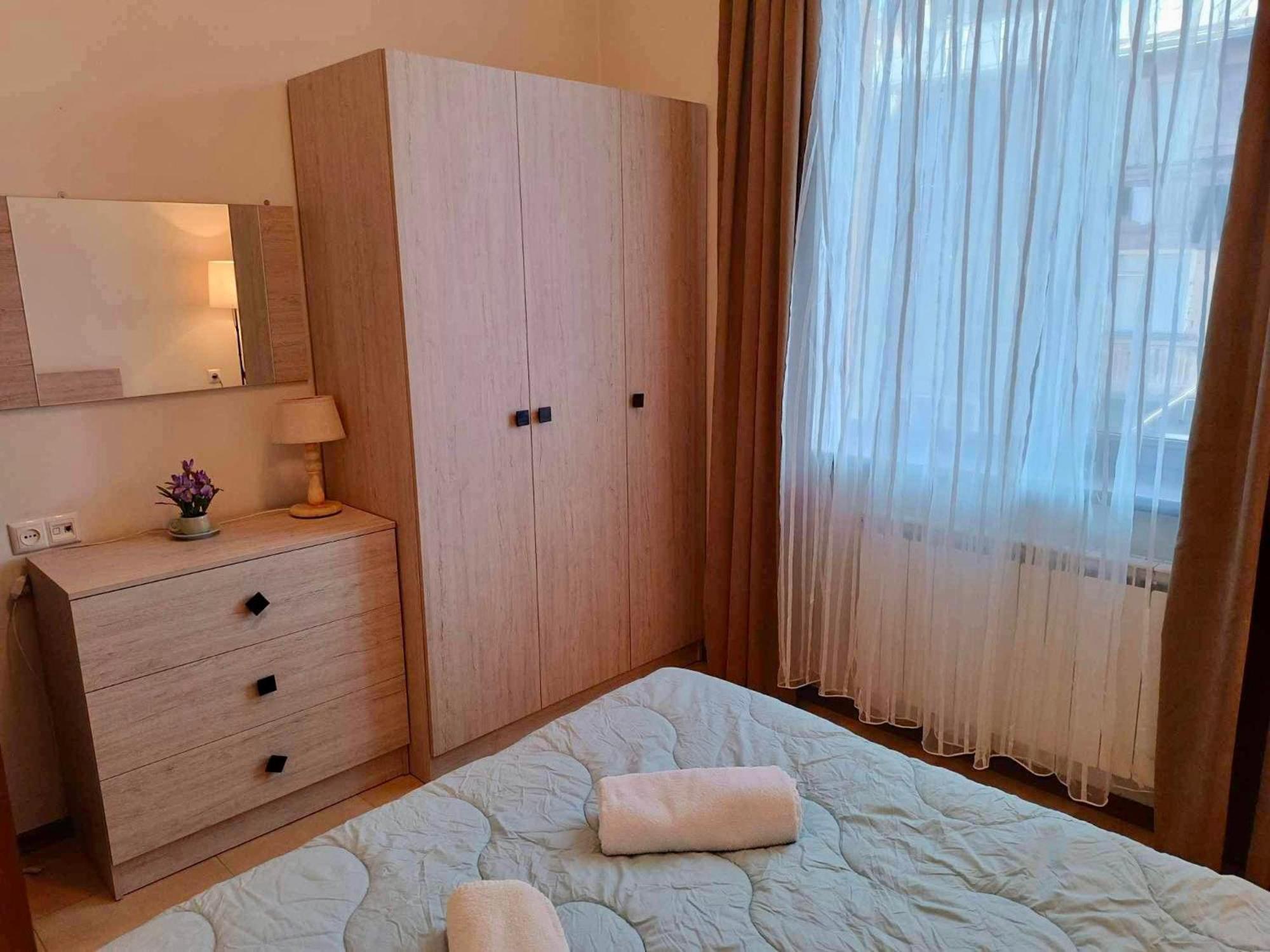 Republic Square Apartment Ереван Экстерьер фото