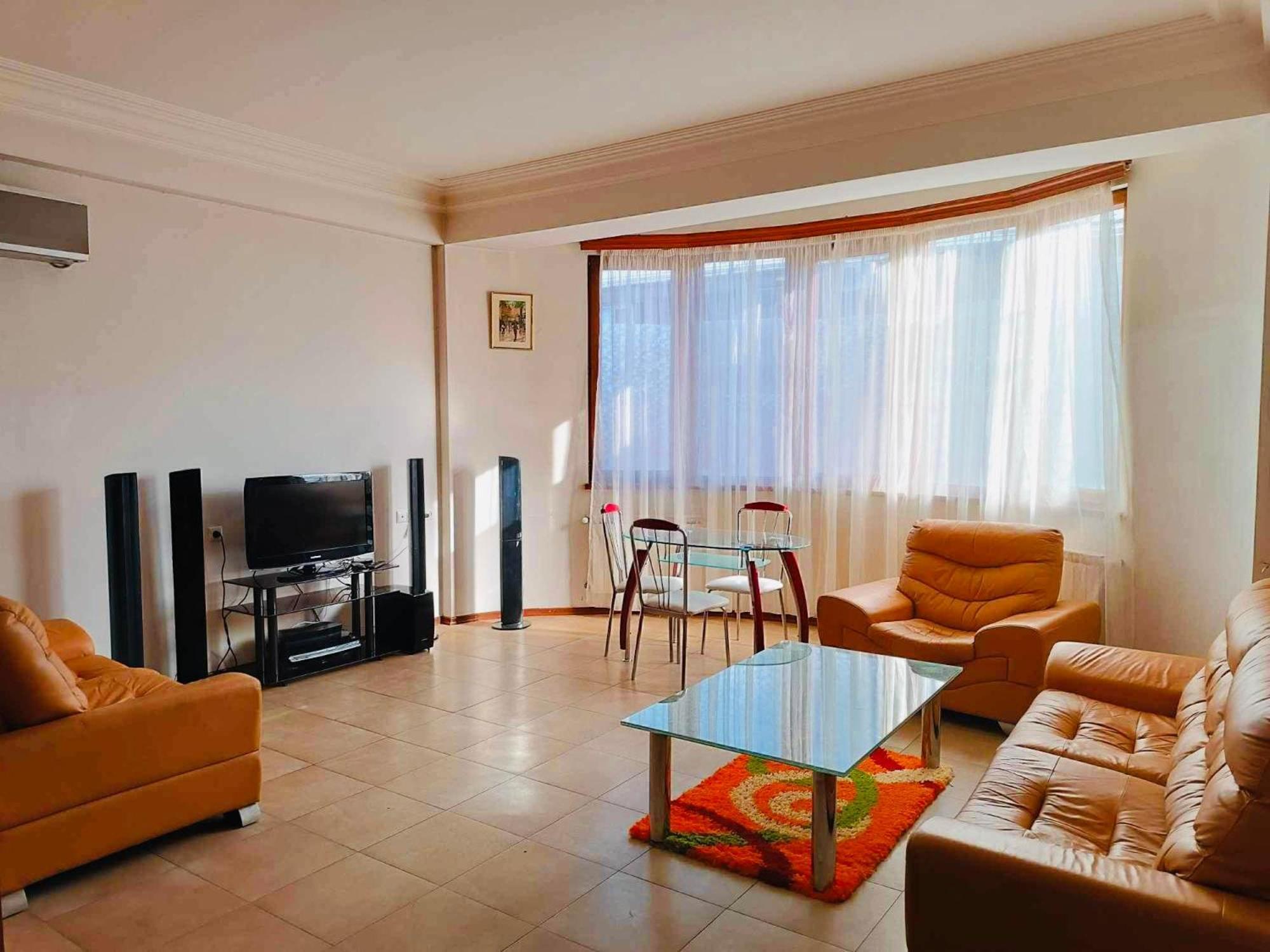 Republic Square Apartment Ереван Экстерьер фото