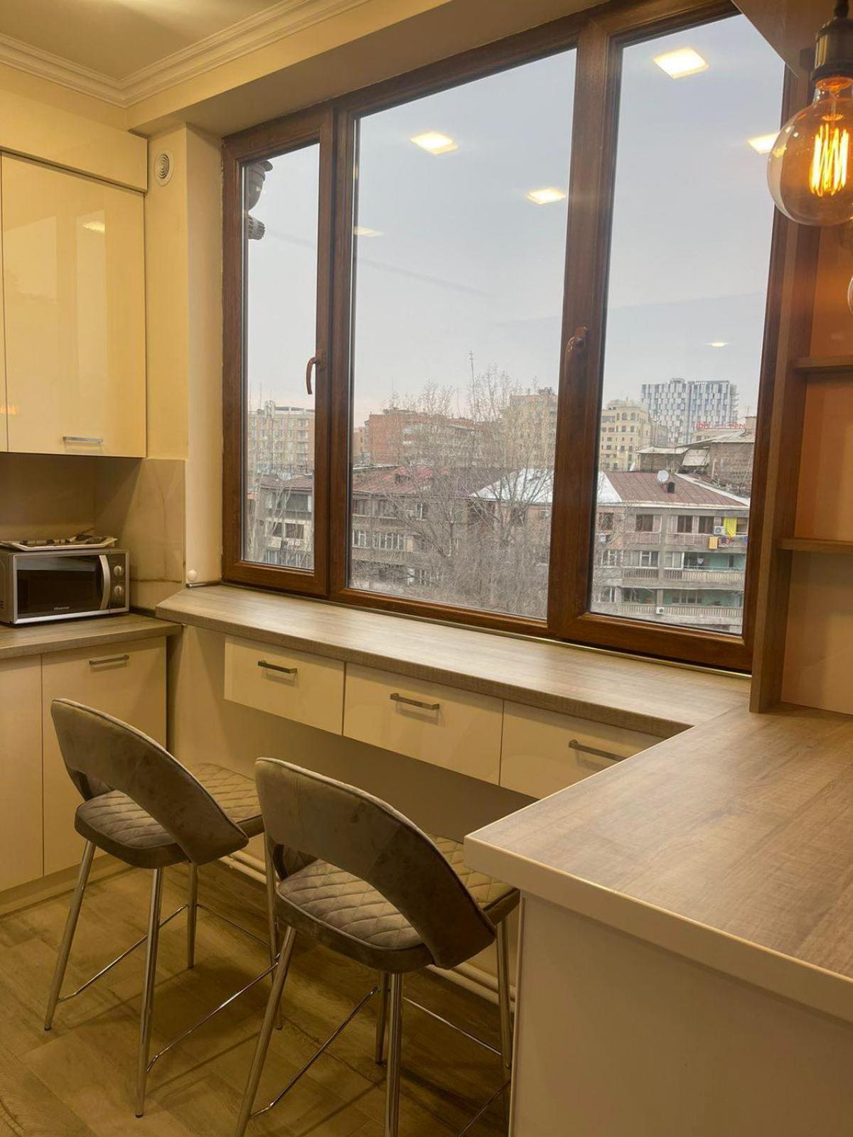 Republic Square Apartment Ереван Экстерьер фото