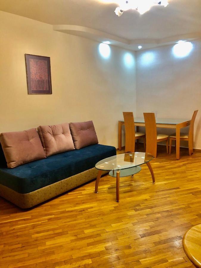 Republic Square Apartment Ереван Экстерьер фото